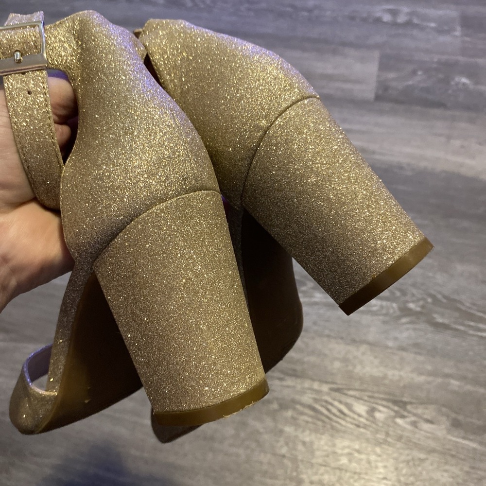 JESSICA SIMPSON "SHERRON" ANKLE STRAP BLOCK HEEL SANDAL GOLD GLITTER FINISH 10M - Picture 7 of 16